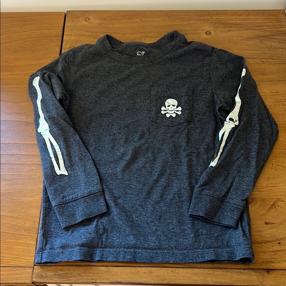 Vineyard Vines Gray and White Long Sleeve Tees